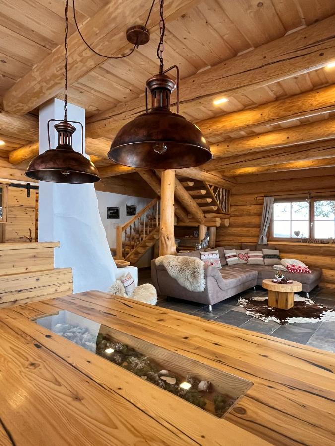 Almzauber Chalets - Haus Enzian Inkl Infrarotliegen Đẻo Đẻo Hochrindl Ngoại thất bức ảnh